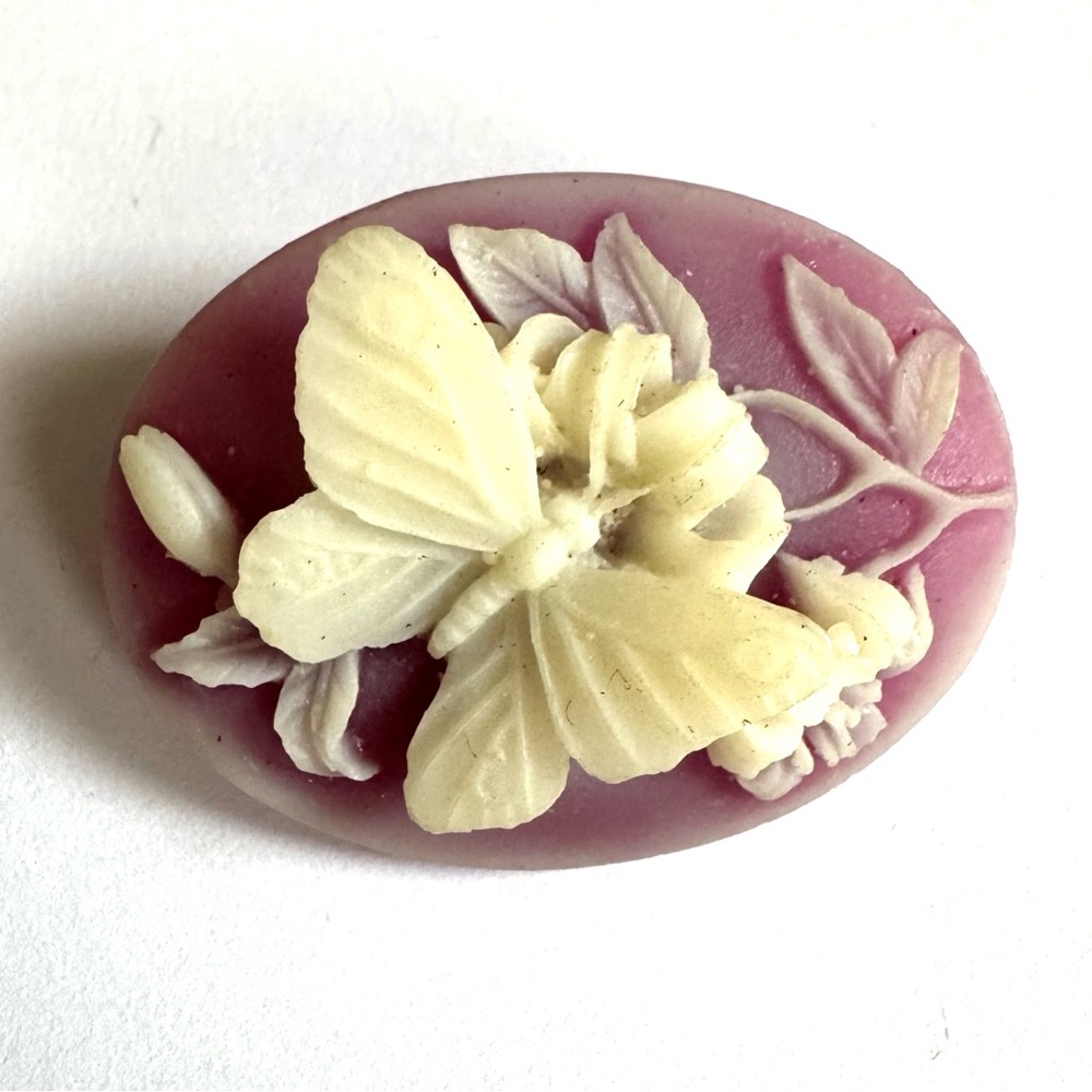 Vintage Butterfly Cameo Brooch Carved Floral Pink Purple Cottagecore Romantic